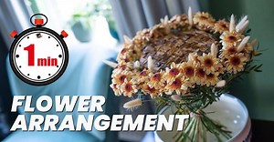 3.2K views · 61 reactions | How about a fresh 1-minute flower tutorial? This time Tiffany van Lenten worked with beautiful Chrysanthemum Stresa Salmon from Deliflor Chrysanten and created an interesting bouquet. Learn a new technique in just 1 minute!朗 Curious to see more 1-minute tutorials? https://bit.ly/36502it #FC1mintutorial #floraldesign #flowertutorial #floralinspiration #flowerdesign #bouquettutorial #chrysanthemum #chrysanthemumarrangement | Flower Circus | Facebook
