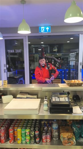 What an amazing end to a very busy Halloween night at Fishbone. Derek popped in for a takeaway right at the end and played his bagpipes for us. How lucky are we 😁 | Fishbone Grill