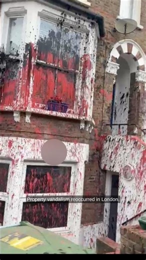 London Mysterious Red Paint Property Vandalism Reoccurred 伦敦出现神秘红油漆涂鸦民房，称是妓院