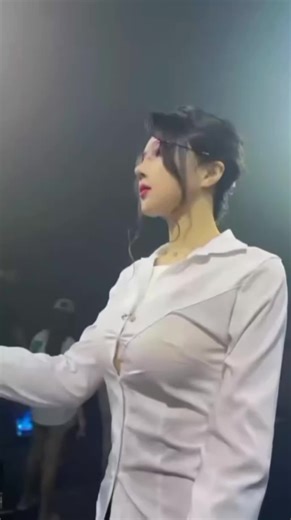 #xuhuongtiktop2025☘️💓 #vinahouseremix💓🌱 #chinesedjremix #djgirlxinh #🎆🇻🇳🎆🎇🇯🇵🎇🎉😘🎉😘🎉😘🎉 #nhachaymoingay🎧 #nonstop #dj #danceremx #2025 #😘😘😘😘💓💓💓💓💖💕💔💘