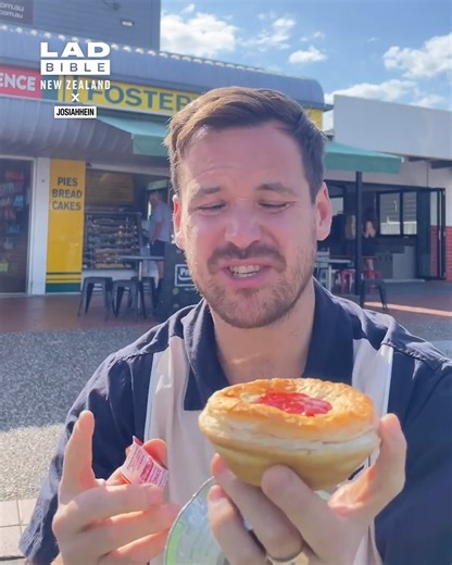 825K views · 3K reactions | American Tries an Aussie Meat Pie 藍 | LADbible New Zealand | Facebook