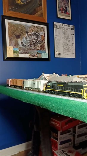 Ho scale Clinchfield Railroad SD40 & SD45-2