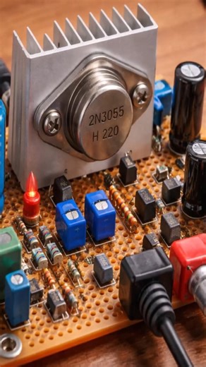 2N3055 The legacy #2n3055 #transistor #pinout #diy #electronics #learnelectronics