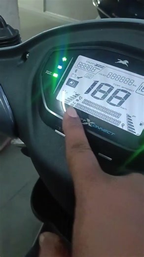 🔥 TVS Zest 110 ka NEW COLOUR launch!Ab aayi hai SMART X CONNECT features ke saath 😍Kya ye smart Hai