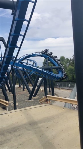 Off-ride Batman at Six Flags Magic Mountain #rollercoaster #sixflagsmagicmountain #sixflags #ride