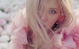 【官方MV】BLACKPINK成员ROSÉ全新SOLO英文新单《On The Ground 》4K MV