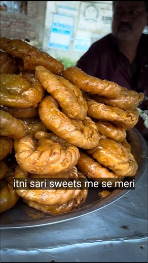 Famous Chandrakala sweet of Bettiah #viralvideos #nextlebaladvanture