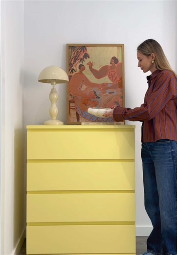 Por fin me animé a transformar la cómoda MALM de @IKEA.España y este es el resultado 😍 Super in love con el cambio 🐣🐥✨ #ikeahack #diyproject #diy #homeinspo #colorfulhomedecor