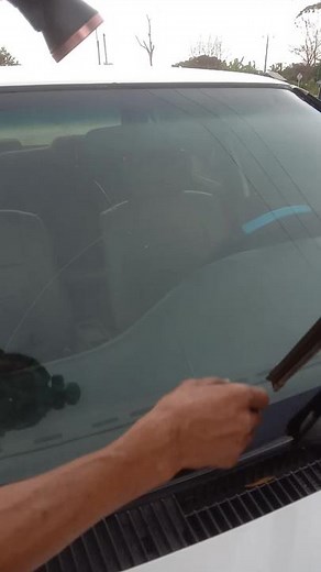 Windshield Cleaning Techniques for Car Owners