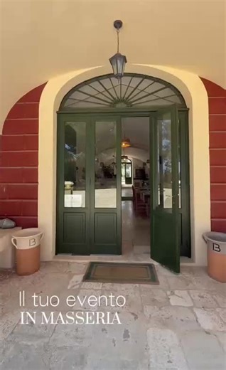 Sorelle Barnaba - Agriturismo on Instagram: "Ci sono momenti che chiedono solo il posto giusto. La nostra Masseria accoglie il tuo evento privato con attenzione ai dettagli, gentilezza e un menù studiato apposta per te. Contattaci, penseremo a tutto noi. 😀 📞 Info e prenotazioni al 3450689035"