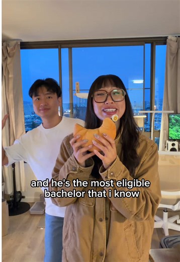 Modern Dating: Meet Chris, Your Ideal Match!