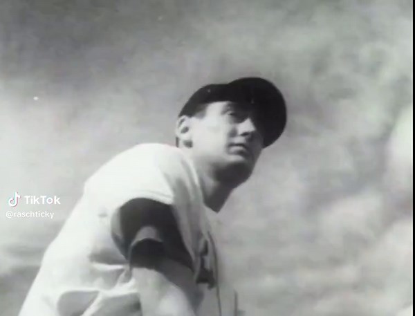 Ted Williams homers off Truett Sewell’s “blooper” pitch in the 1946 All Star Game. #mlb #baseball #fyp #redsox #tedwilliams #allstar #allstargame