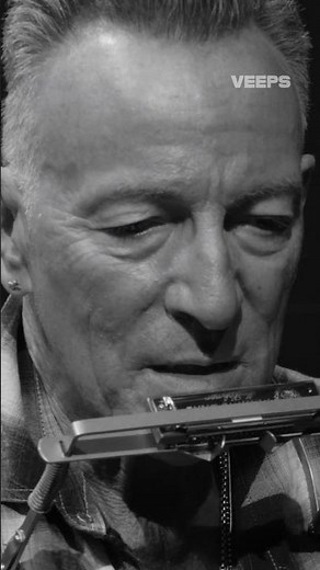 Where every lyric lingers. Bruce Springsteen brings Nebraska back to its roots in this performance