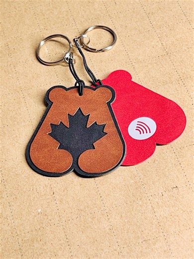 Canadian Bear NFC Keychain – Tap to Share Message, Smart Keychain, Custom NFC Gift, Made in Canada - Etsy