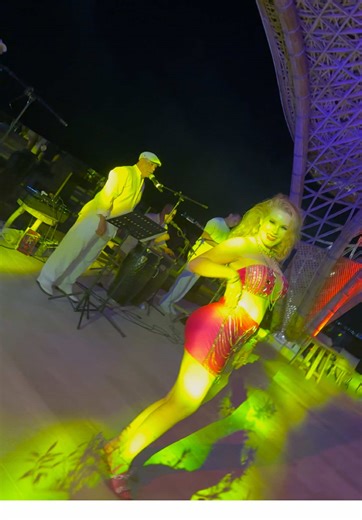 Sa sa sa salsa! 💃 #dance #salsa #dancing #party #cancun