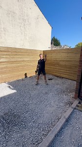 How to do venetian fencing! #fencing #fence #landscaping #landscapers #landscaper #patio #diy #patiomakeover #gardenideas #gardentransformation | Macclandscapes