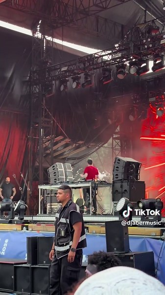 Sorry deadmau Philly isn’t know for electronic music production #deadmau5 #phillyfanfest