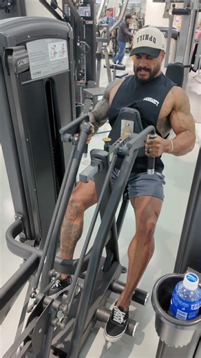 Cybex VR3 Seated Row 📍Mars Pro Gym Shanghai