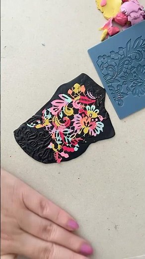 Using polymer clay in my Sculpey Silicone Mold! #artandcraft #polymereclay #smallbusiness #clay