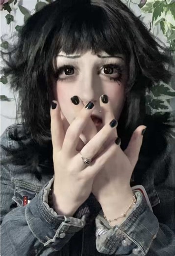 Anya Cosplay: Mastering Mouth Washing Techniques