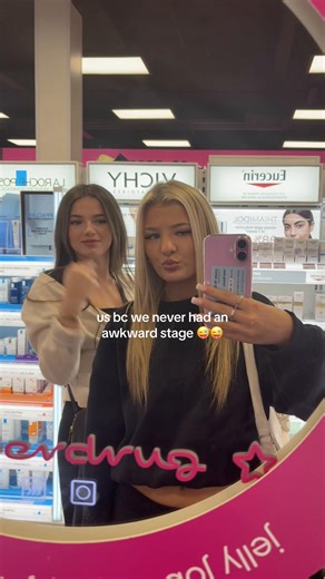 lacey mate what’s with middle finger ??? @Lace #foryoupage #relateable