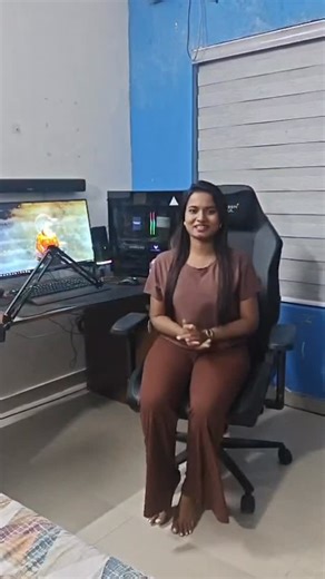 Roxanne Roxy | New gaming setup🥲 | Instagram