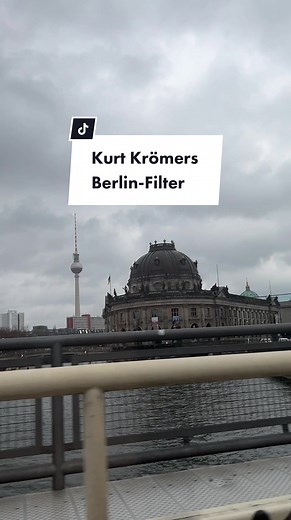 Graues Berlin im Winter: Charlie Chaplin Vibes