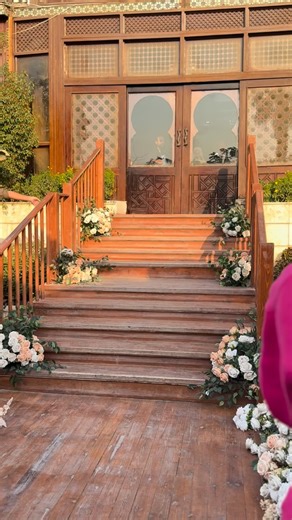 4K views · 7 comments | Her entrance turned music into magic  #bride #entrance #violin #wedding #egypt | Eslam El Tony - إسلام التوني | Facebook