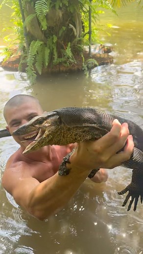Ricky Mackenzie | First monitor outside of Australia, starting off strong with the 3rd largest lizard in the world | Instagram