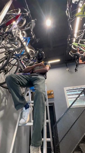 Hilarious Customer Support Moments in UAE Cycling