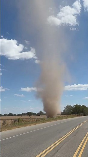Long-lasting dust devil spotted in Bastrop, Texas #texas