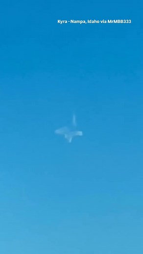 29K views · 455 reactions | 天哪！這是什麼？天空中的全像物體...