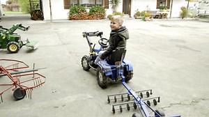 Unser Land: Mini-Landmaschinen-Manufaktur