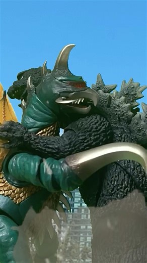 Godzilla vs. Gigan & Gyaos #godzilla #stopmotion #kaiju #gigan #gamera