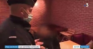141K views · 6.8K reactions | ♦️ « Vous n’êtes pas vacciné ? Vous non plus madame ? » Quand la police française débarque dans les restaurants et vient briser à table votre secret médical ! Sanction : au poste ! ➡️ Ce régime est infâme. Ses agents complices. Il doit être combattu avec la plus grande énergie ! Se libérer : les-patriotes.fr/jadhere  | Florian Philippot | Facebook