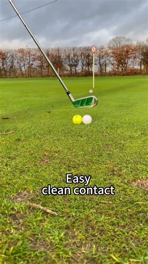 Stop Chunking & Blading Your Chips! 😱 | Mazel Golf (via:lukehanlongolf)#golfshorts