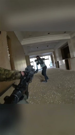 POV Airsoft Player vs Multiple Opponents #airsoft #gameplay