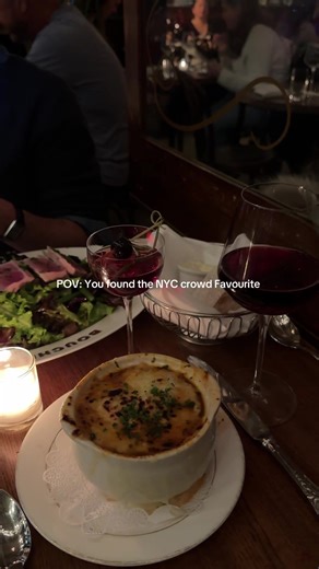 If you’re looking for a holiday dinner spot that just hits, @boucherie_us is it. We started with the French onion soup, rich, comforting, and perfectly cheesy. Then dove into the steak frites: perfectly cooked, crispy on the outside, tender on the inside, and absolutely satisfying. The mains here feel classic but elevated, and the whole vibe is cozy, festive, and effortlessly chic. This is the spot you book when you want a dinner that actually feels like an occasion. #fyp #dinner #NewYork