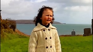 Here is a 4 year old young lady with a great future Emma Sophia from Ireland beautifully singing 'Danny Boy'! Fantastic scenery, great video & awesome young talent! Check her out: Emma Sophia & emma-sophia.com & youtube.com/c/emmasophiashow For more great kids videos: https://themusicman.uk/category/kids/ | The Music Man