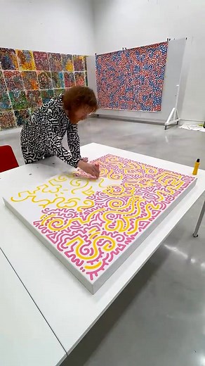81K views · 387 reactions | Pink & Yellow Doodle | Mr Doodle | Facebook