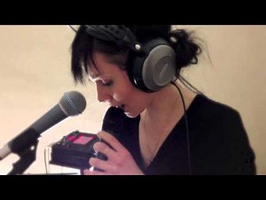 Настя Маслова - "Dubsy" (Live Looping 2013)