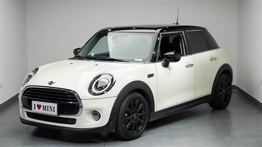 MINI 2021款 1.5T COOPER 艺术家 五门版，2021年1月上牌，表显里程1.71万公里