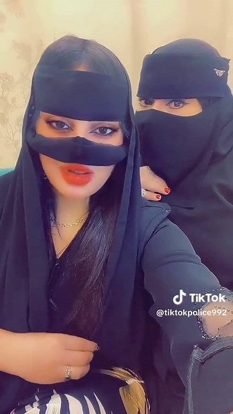 Exploring Cultural Fashion in Niqab Style