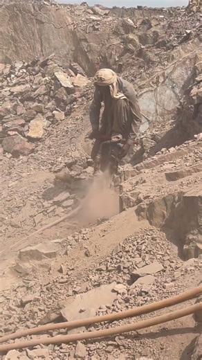 #constructionmachines #automobile #xcavator #constructionequipment #earthmoving #mining