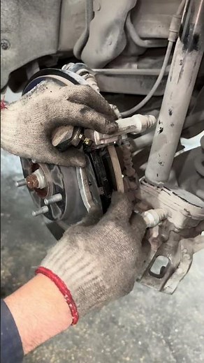 How to Replace Rear Brake pads of Mazda #mechanic #viral