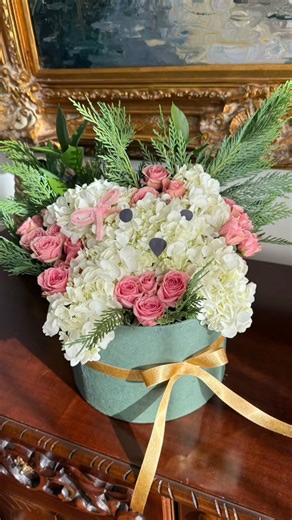 Kelley | Made a puppy-themed flower bouquet 🐶💐 such a fun little DIY! #handmadegifts #bouquettutorial #birthdaygift #flowerbox | Instagram