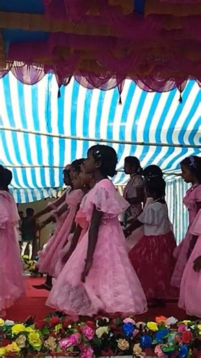 Santali Stage Program//Children dancing
