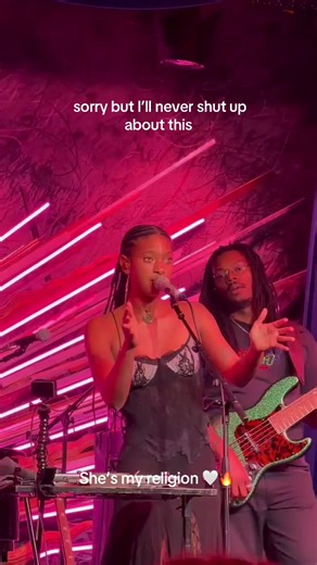 “She’s my Religion” by @WILLOW 🙂‍↔️🤩🫶🏽 . I’m still processing the fact that I saw her live🤞🏽 #willow #nyc #livemusic #concerts #fyp
