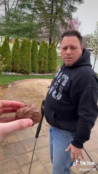 Chocolate “Egg” Prank 🤣