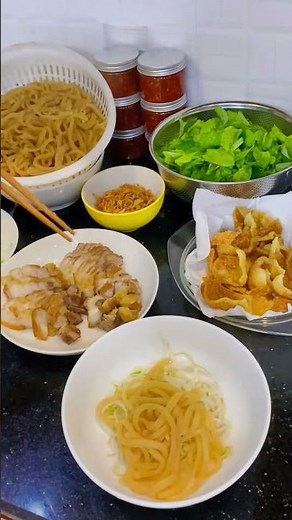 Authentic Vietnamese Cao Lau ( Cao Lầu ) Recipe: A Taste of Hoi An Specialty Dish #shorts